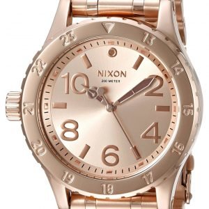 Nixon A410897-00 Kello Punakultaa / Punakultasävyinen